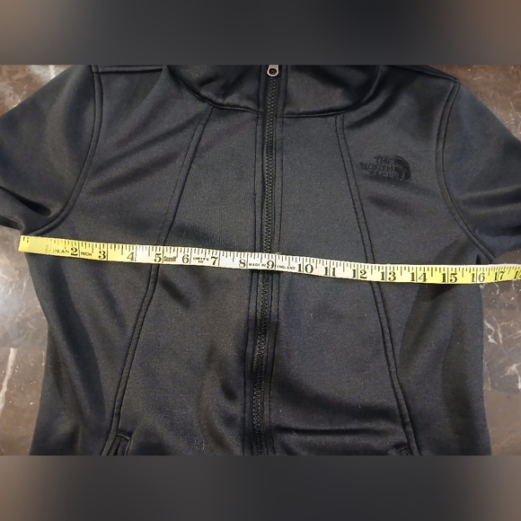 The North Face Women's Black Jacket - Picture 14 of 15